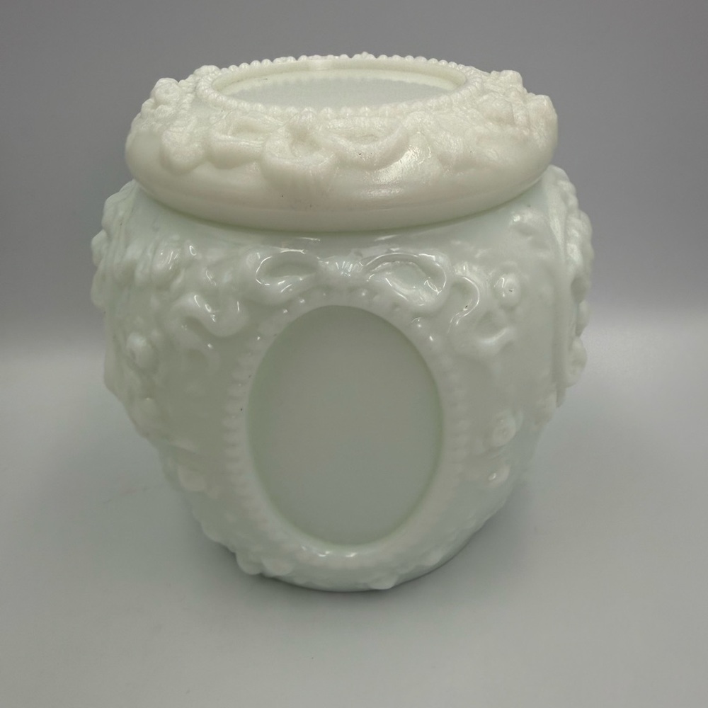 Antique Fostoria Glass Large DRESSER BOX Powder Milk Glass